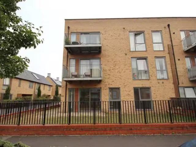 2 bedroom flat for rent in Spring Drive, Trumpington, CB2