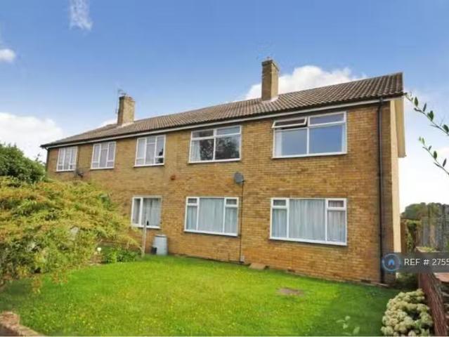 2 bedroom flat for rent in Springfield Road, Chelmsford, CM2