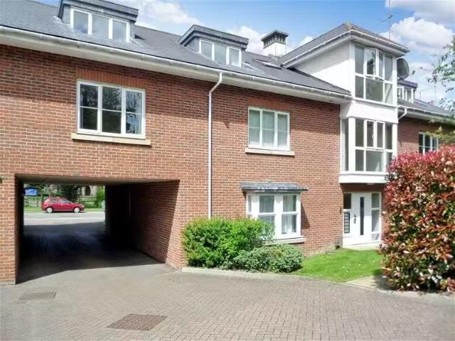 2 bedroom flat for rent in Stathams Court, Redbourn, Redbourn.