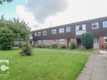 2 bedroom flat for rent in Station Close, Neston, Cheshire, CH64