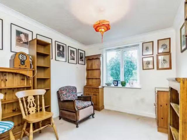 2 bedroom flat for rent in Stafford Road, CR3