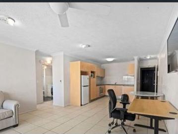 2 Bedroom Flat Great Location