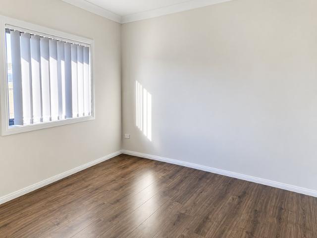 2 Bedroom Flat in the heart of Gables