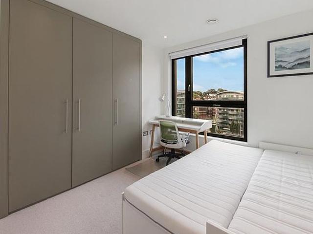 2 bedroom flat in Wembley