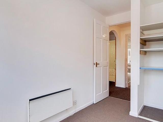 2 bedroom flat in Wembley