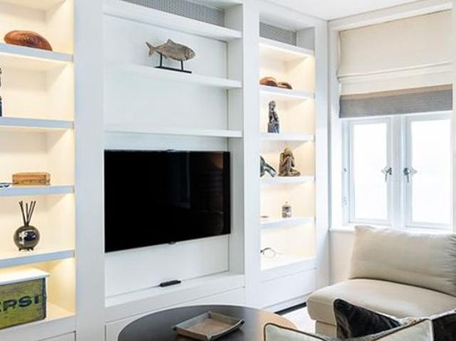 2 bedroom flat in Westminster