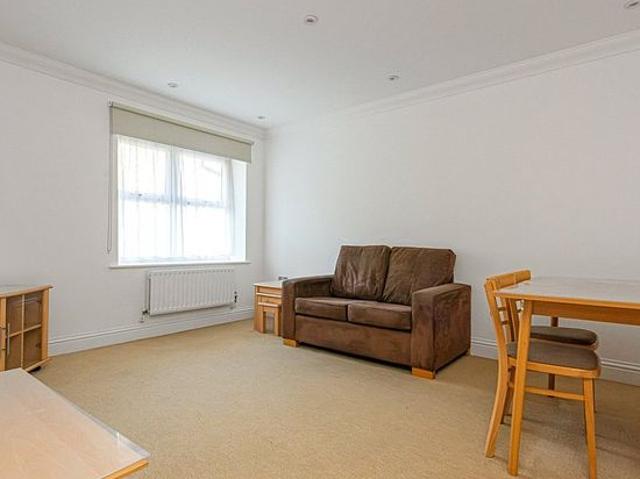 2 bedroom flat in Barnet