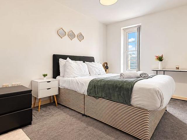 2 bedroom flat in Birmingham