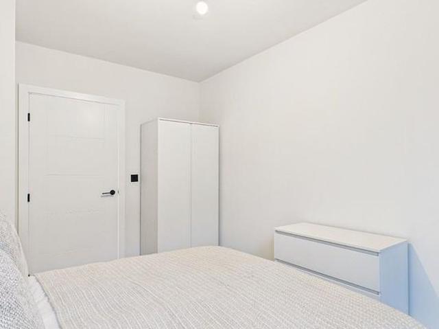 2 bedroom flat in Birmingham