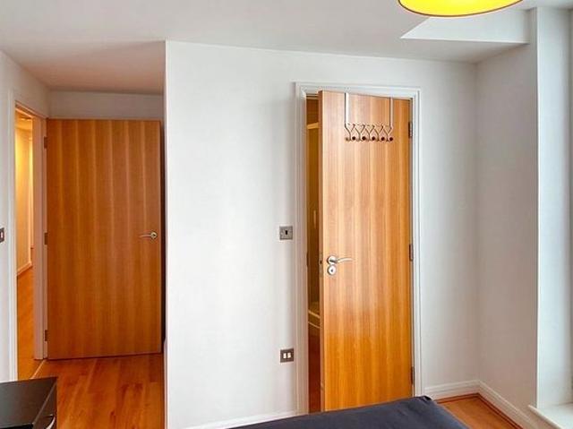 2 bedroom flat in Birmingham