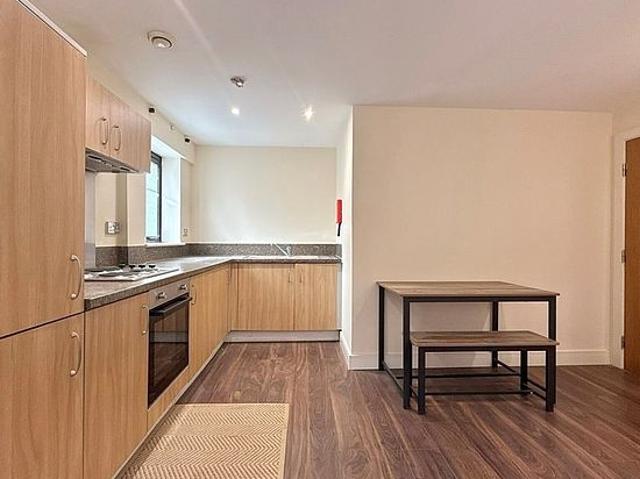 2 bedroom flat in Birmingham