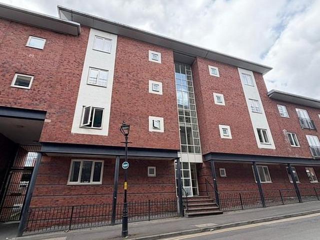 2 bedroom flat in Birmingham