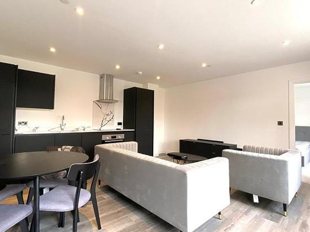 2 bedroom flat in Birmingham