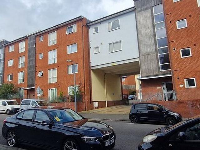 2 bedroom flat in Birmingham