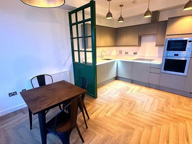 2 bedroom flat in Birmingham