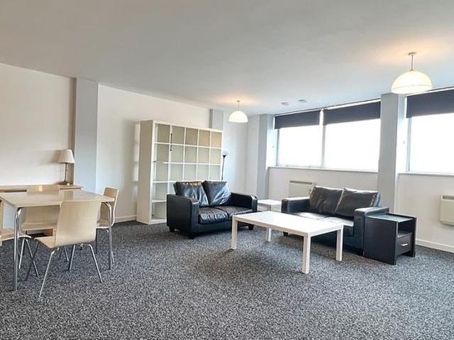 2 bedroom flat in Birmingham