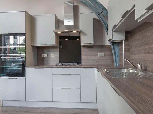 2 bedroom flat in Birmingham