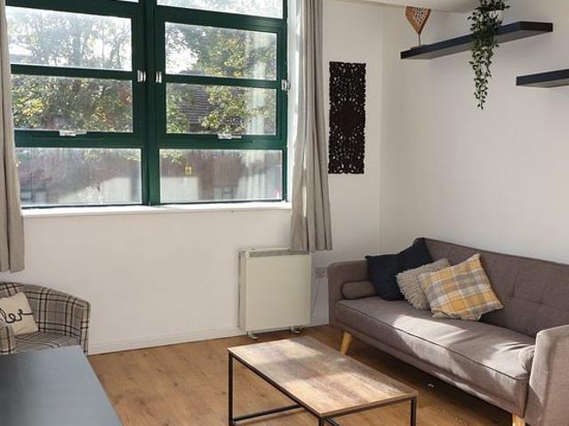 2 bedroom flat in Birmingham