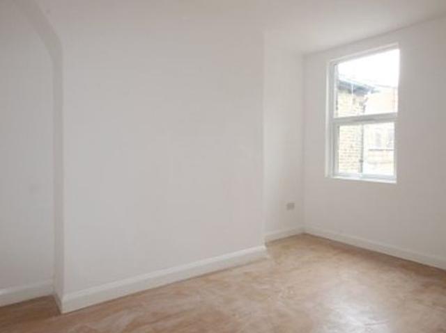 2 bedroom flat in Bromley