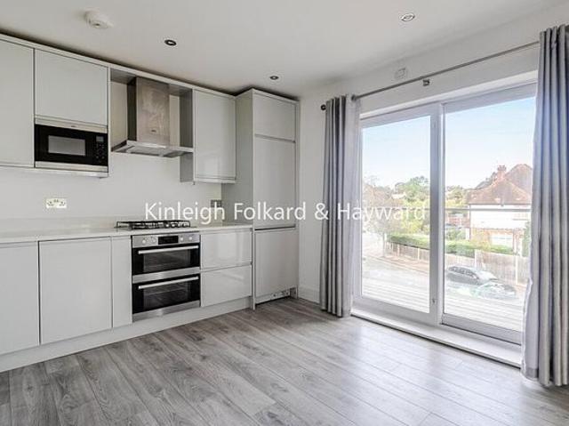 2 bedroom flat in Bromley