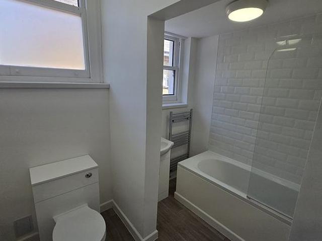 2 bedroom flat in Bromley
