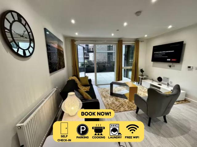 Comfortable 2 Bed Apartment with Balcony | Sleeps