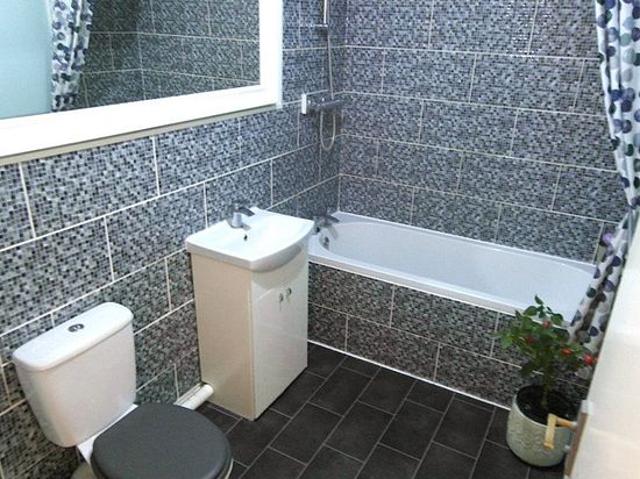2 bedroom flat in Dagenham