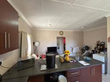 2 Bedroom Flat in Diamant Park