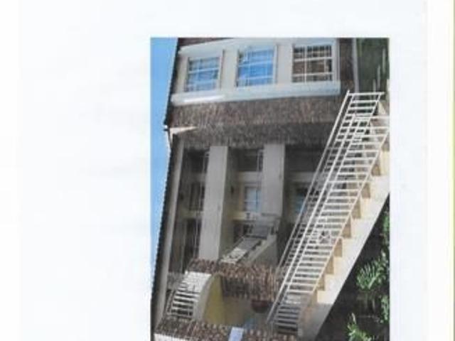 2 Bedroom Flat in Die Hoewes