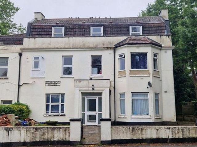 2 bedroom flat in Edgware