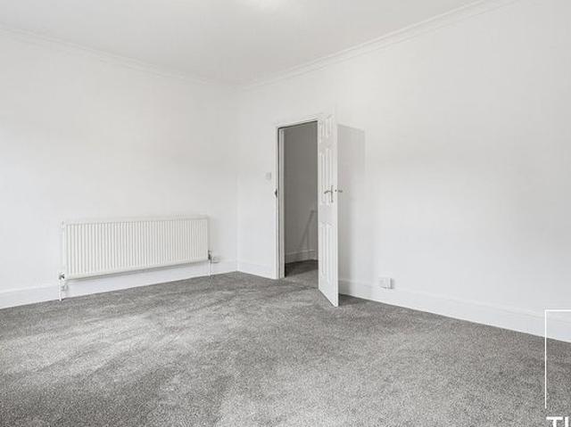 2 bedroom flat in Enfield
