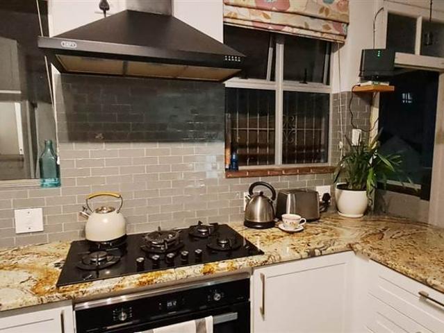 2 Bedroom Flat in Essenwood