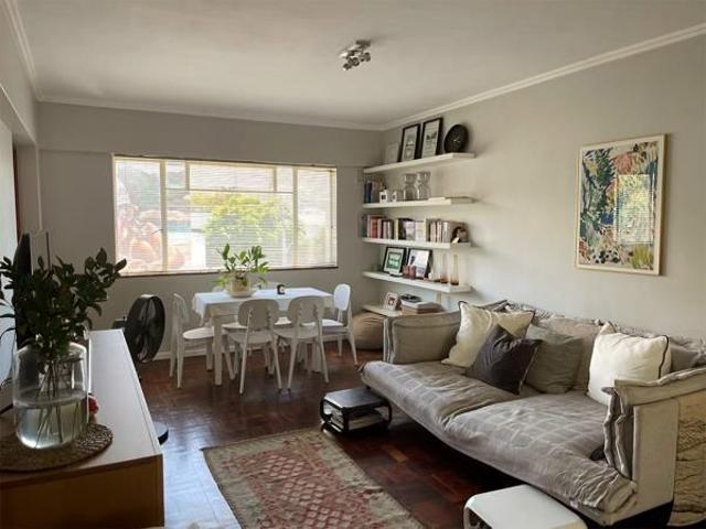 2 Bedroom Flat in Gardens