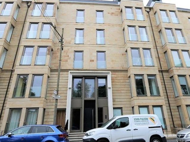 2 bedroom flat in Glasgow