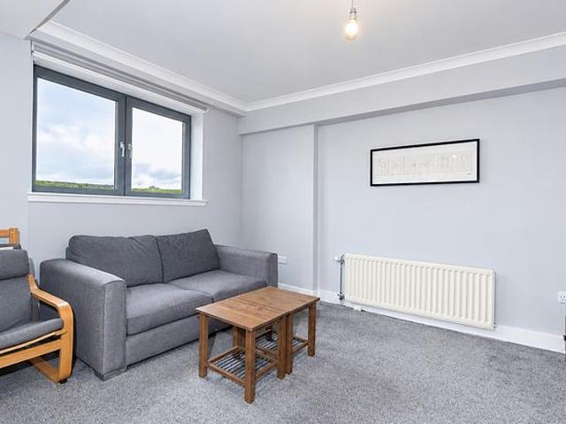 2 bedroom flat in Glasgow
