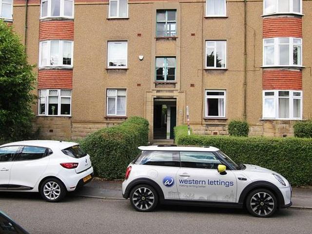 2 bedroom flat in Glasgow