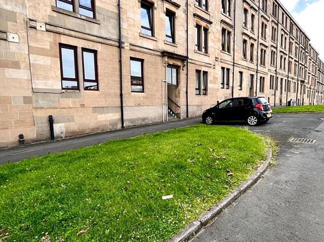 2 bedroom flat in Glasgow