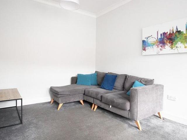 2 bedroom flat in Glasgow