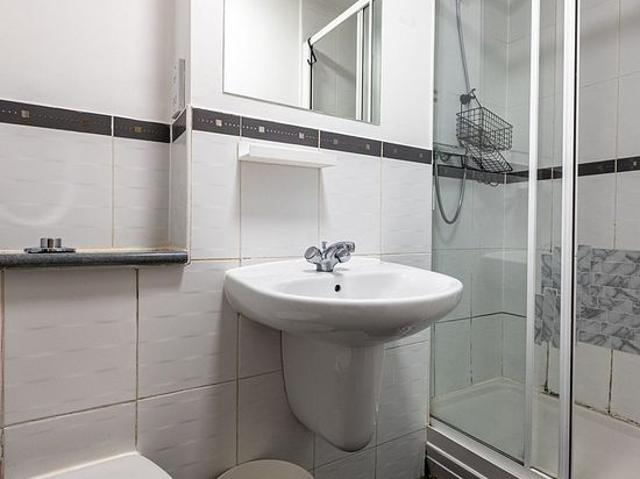 2 bedroom flat in Glasgow