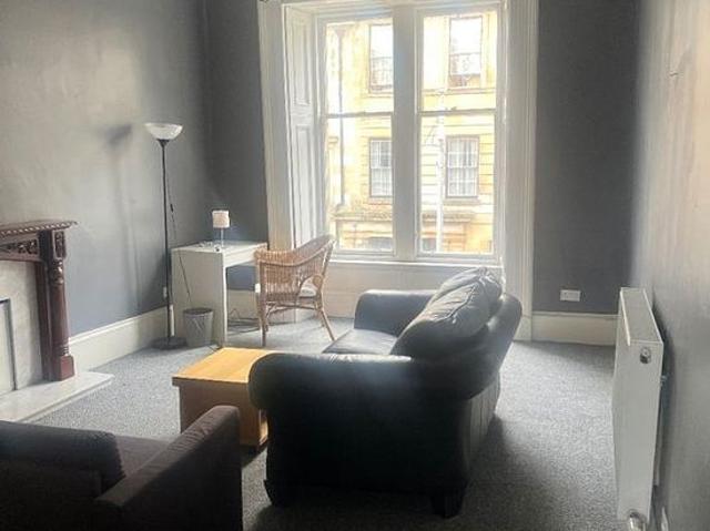 2 bedroom flat in Glasgow