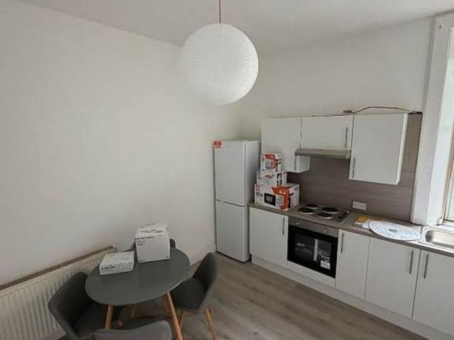 2 bedroom flat in Glasgow