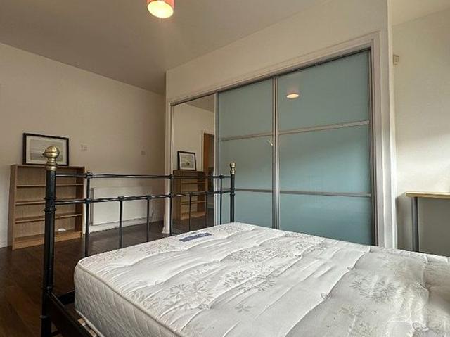 2 bedroom flat in Glasgow