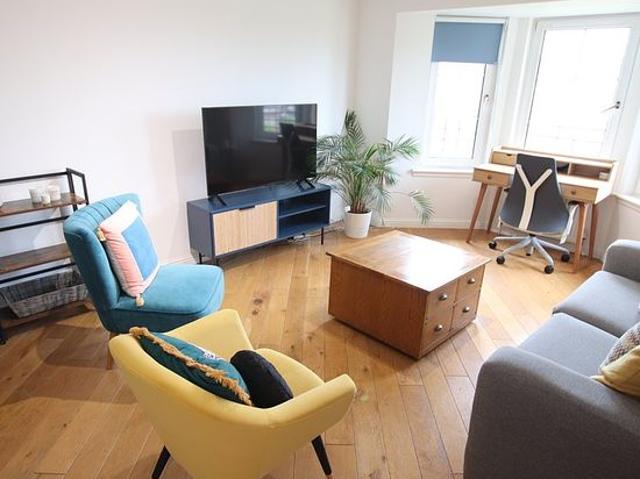 2 bedroom flat in Glasgow