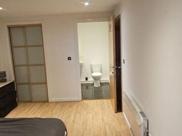 2 bedroom flat in Glasgow