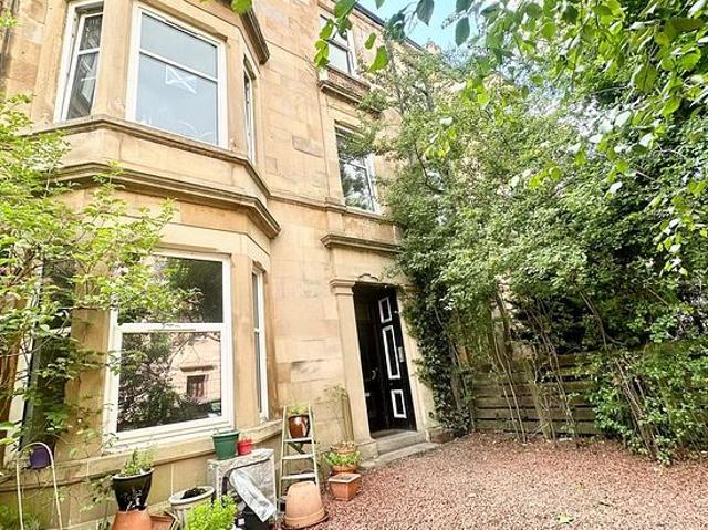 2 bedroom flat in Glasgow