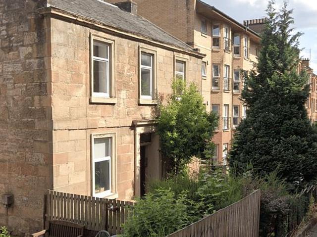 2 bedroom flat in Glasgow