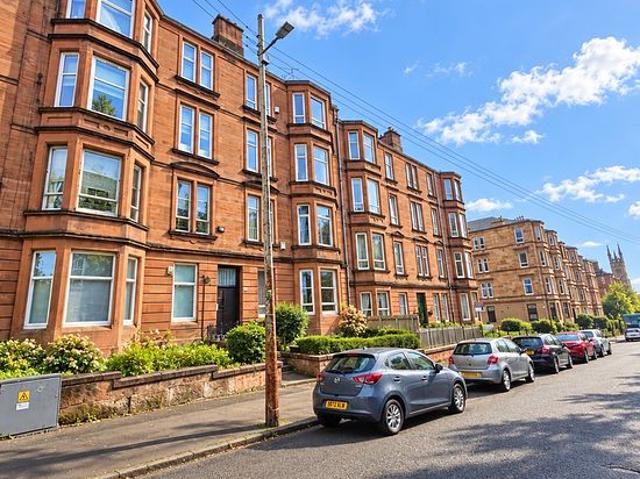 2 bedroom flat in Glasgow