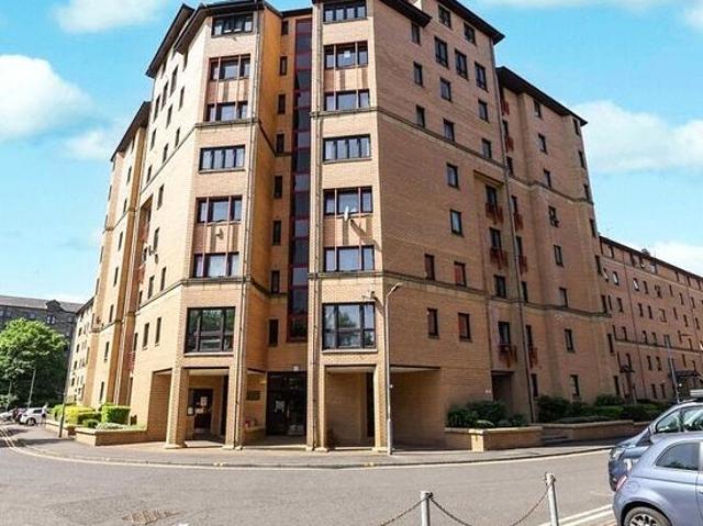 2 bedroom flat in Glasgow