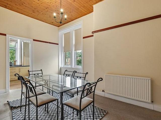2 bedroom flat in Glasgow