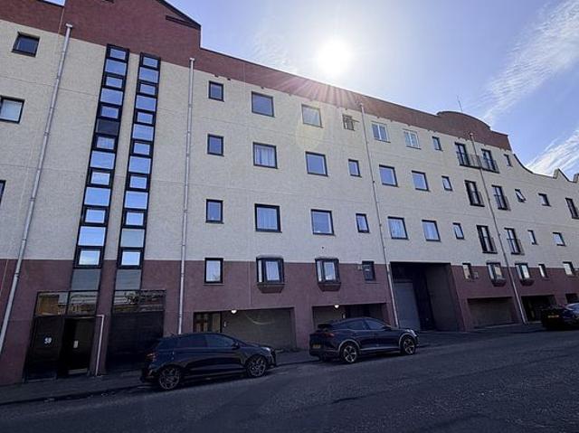 2 bedroom flat in Glasgow